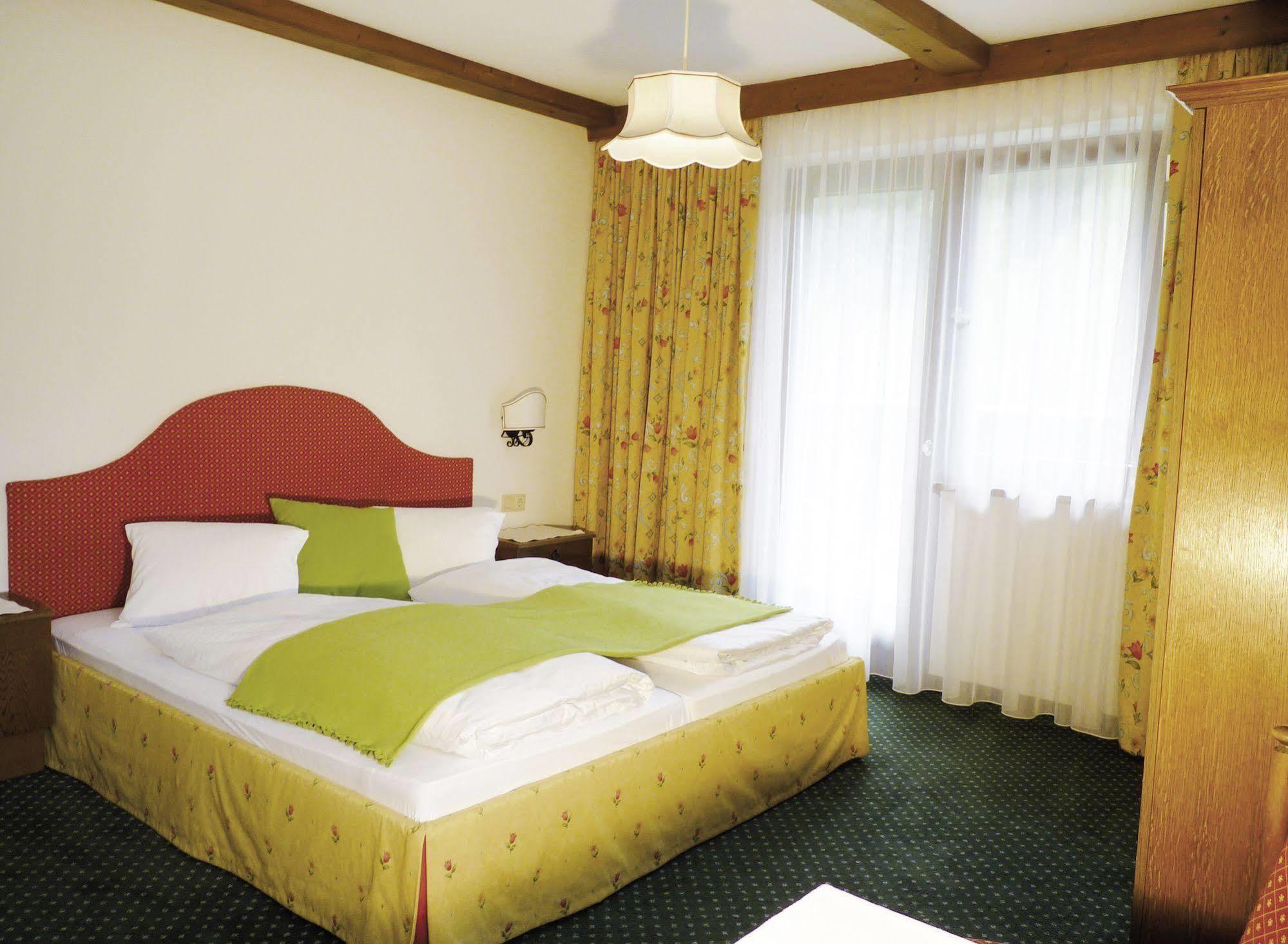 Hotel Garni Wieshof Rauris Exteriör bild